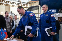 Экипажи МКС-74 сдали экзамен по перестыковке