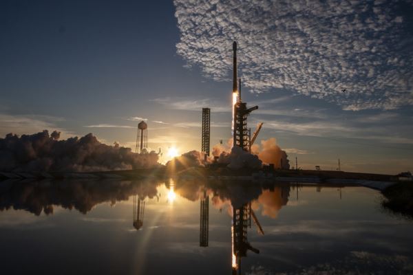 В США на одной ракете в космос отправлено сразу три исследовательских миссии: IMAP, CGO и SWFO-L1. Их обзор и видео запуска.