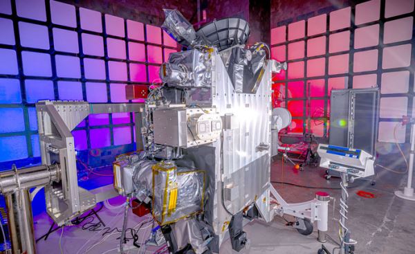 В США на одной ракете в космос отправлено сразу три исследовательских миссии: IMAP, CGO и SWFO-L1. Их обзор и видео запуска.