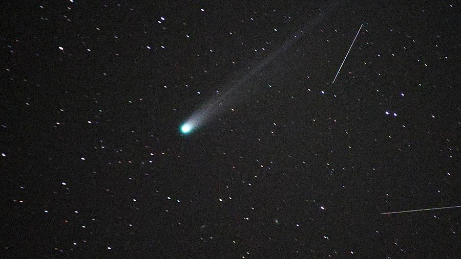 Астроном заявил о лучшей видимости яркой кометы севернее 50-й параллели в России