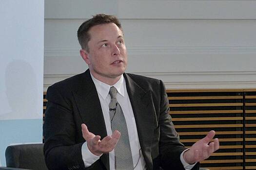 Илон Маск вновь заявил о себе очередной перепалкой с людьми Трампа