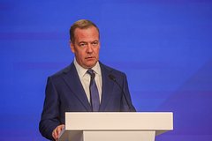 Медведев предрек страшный конец «режиму кровавых киевских клоунов»