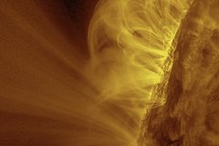 На Солнце возобновились сильные вспышки