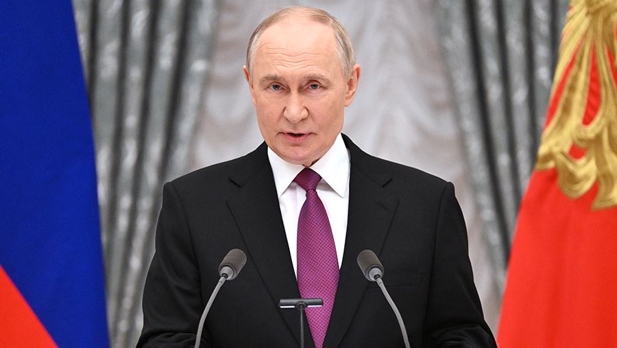 Путин поздравил россиян с Днем народного единства