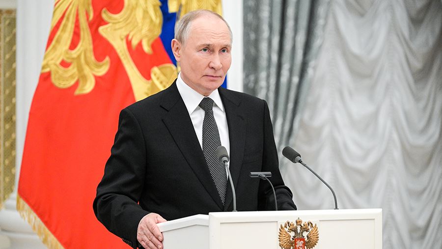 Путин распорядился провести 4 ноября церемонию вручения премий и госнаград