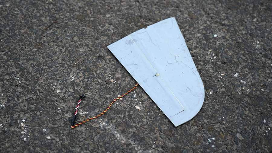 В поселке Сосновом обломки БПЛА повредили многоквартирный дом